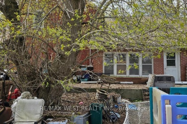 6536 5th Side Road, Essa, ON L9R1V2 Photo 4