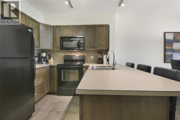 Kitchen - 654 Cook Road Unit# 238 Lot# 33, Kelowna, BC V1W3G7 Photo 4