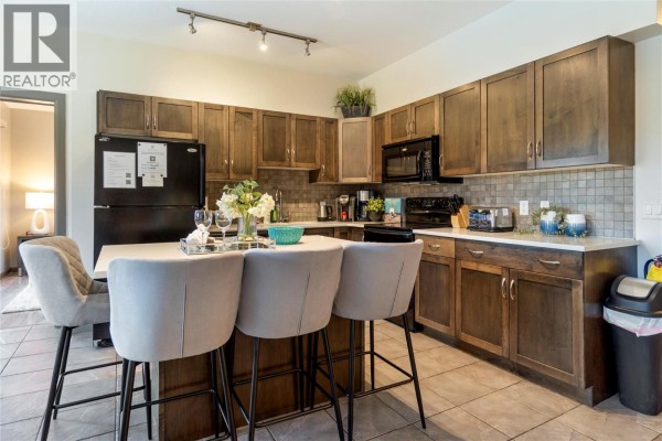 4pc Ensuite bath - 654 Cook Road Unit# 501, Kelowna, BC V1W3G7 Photo 4