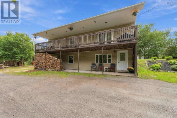 Living room - 654 Tupper Lake Road, Tupper Lake, NS B0P1G0 Photo 3