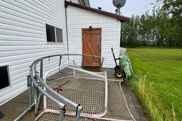 Primary Bedroom - 6544 Township Road 692, Grovedale, AB T0H1X0 Photo 4