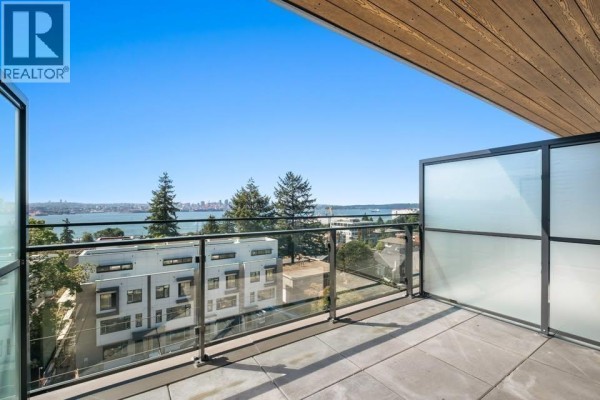 655 422 E 3rd Street, North Vancouver, BC, photo 2