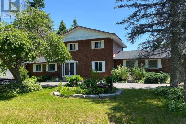 Family room - 655 Turtle Bay Blvd. North Boulevard N, Selwyn, ON K0L1T0 Photo 2