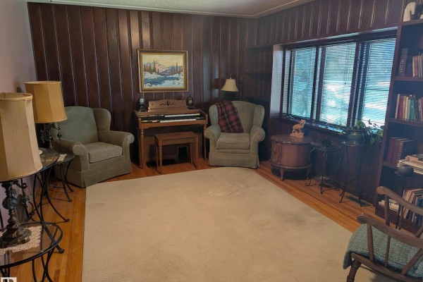 Dining room - 6551 112a St Nw, Edmonton, AB T6H4R4 Photo 2