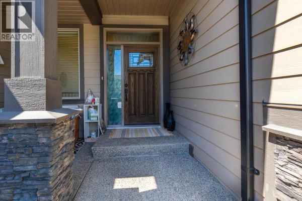 Kitchen - 6552 Blackcomb Place, Vernon, BC V1B4E1 Photo 4