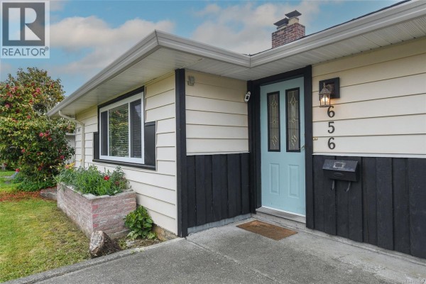 Patio - 656 14th St, Courtenay, BC V9N1W6 Photo 3