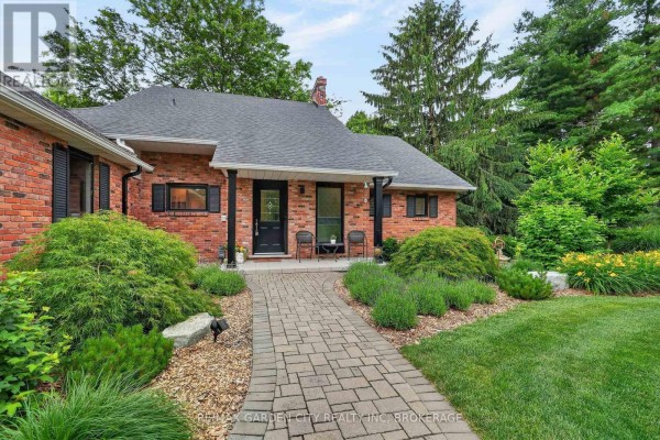 Kitchen - 656 Memorial Drive, Pelham, ON L0S1C0 Photo 5