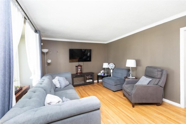 Primary Bedroom - 656 Munroe Avenue, Winnipeg, MB R2K1H8 Photo 4