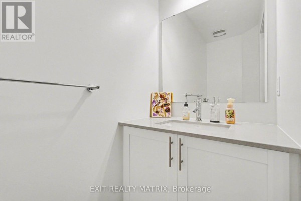 656 Putney Crescent, Ottawa, ON K2S2N7 Photo 5
