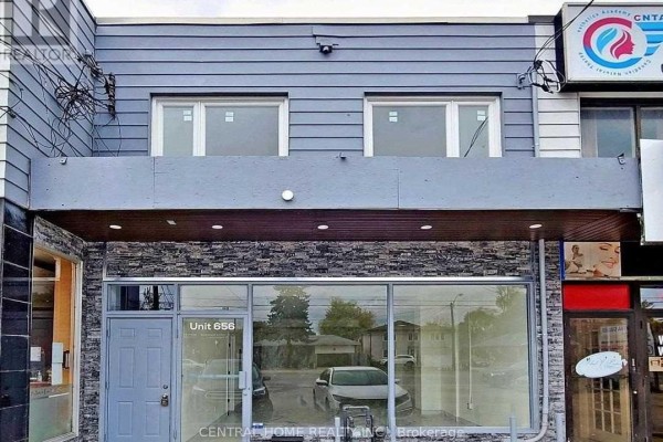656 Sheppard Avenue W, Toronto
