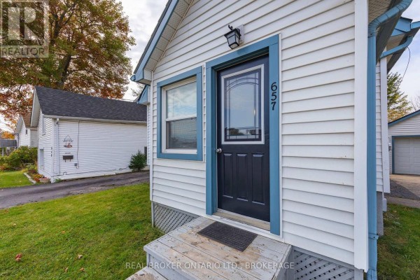 657 Collins Bay Road, Kingston, ON, photo 3