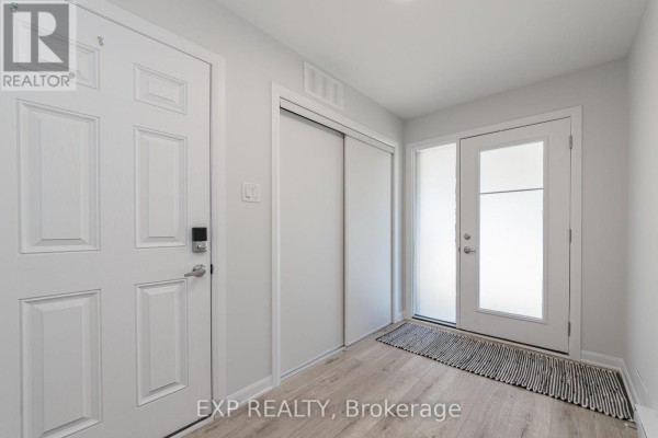 657 Moonglade Crescent, Ottawa, ON K2J7N2 Photo 4