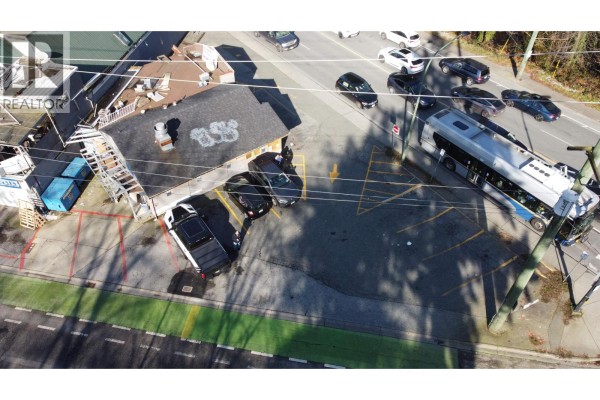 657 W 3rd Street, North Vancouver, BC V7M1H1 Photo 2