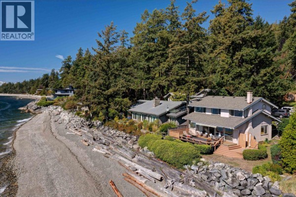 6577 Sunshine Coast Highway, Sechelt, BC V7Z0T1 Photo 2