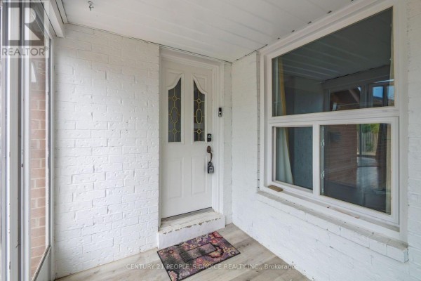 658 Galloway Crescent, Mississauga, ON L5C3W1 Photo 5