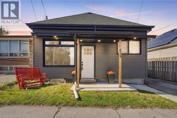 658 Upper Wellington Street, Hamilton