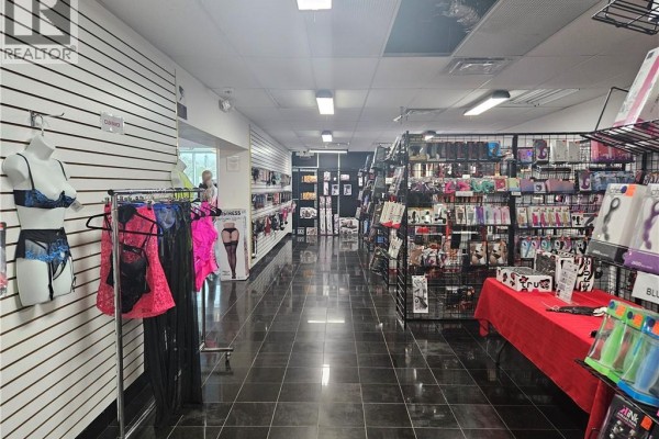 6580 Lundy's Lane, Niagara Falls, ON, photo 2