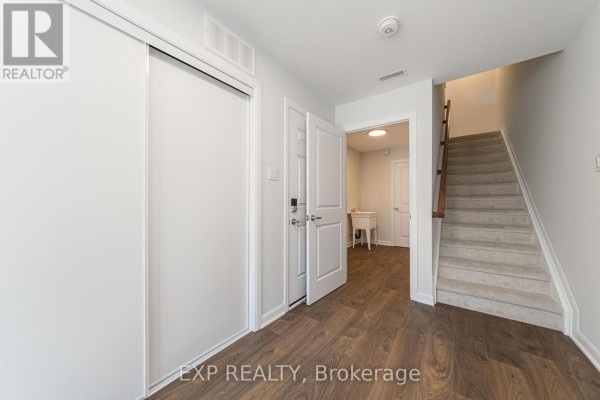 659 Moonglade Crescent, Ottawa, ON K2J7N2 Photo 5