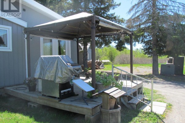 659 Stones Lake Road N, Greater Madawaska, ON, photo 2