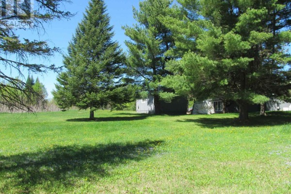 Primary Bedroom - 659 Stones Lake Road N, Greater Madawaska, ON K0J1H0 Photo 5