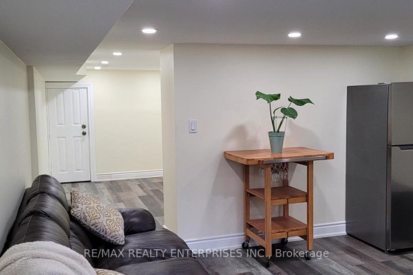 Bedroom - 65a Chambers Avenue, Toronto, ON M6N3M1 Photo 3