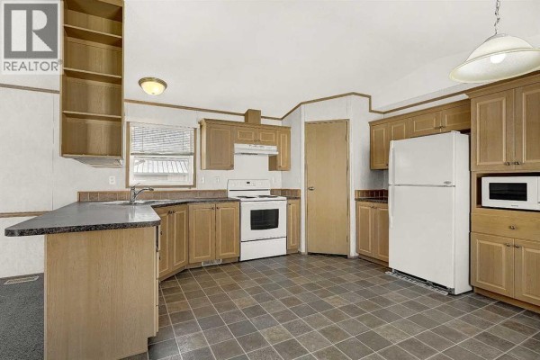 Bedroom - 66, 9824 104 Avenue, Clairmont, AB T8X5A9 Photo 3