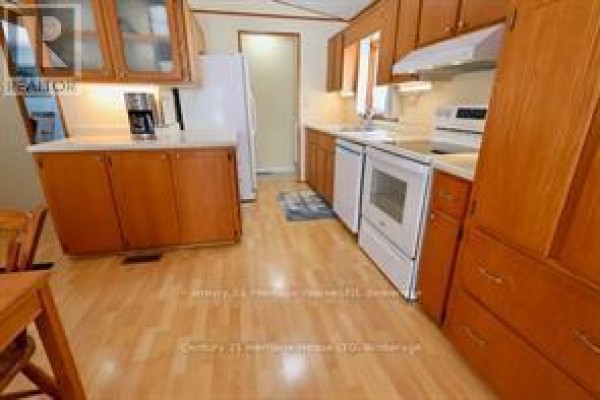 Bedroom 2 - 66 - 3033 Townline Road, Fort Erie, ON L0S1S0 Photo 4