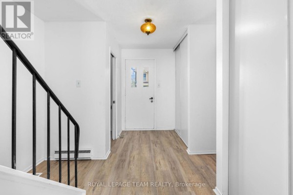 Bedroom 3 - 66 - 4 Arnold Drive, Ottawa, ON K2H6V9 Photo 4