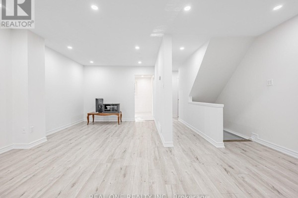 Bedroom 2 - 66 - 441 Military Trail, Toronto, ON M1E4E8 Photo 5