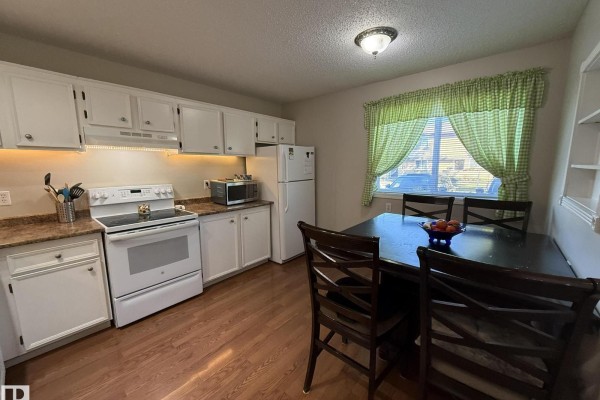 Bedroom 2 - #66 8930 99 Av, Fort Saskatchewan, AB T8L3L1 Photo 5