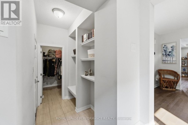 Great room - 66 Baldcypress Way, Ottawa, ON K2V0N6 Photo 3