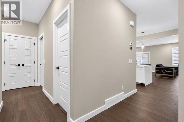 Dining room - 66 Belmont Manor Sw, Calgary, AB T2X5E4 Photo 2