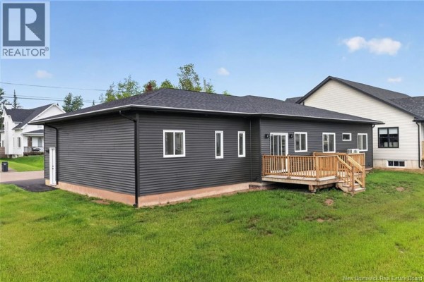 4pc Bathroom - 66 Bouchard Street, Dieppe, NB E1A9T9 Photo 2