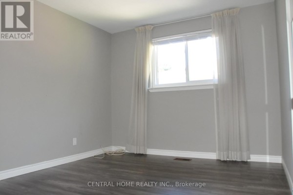 66 Collins Crescent, Aurora, ON, photo 2