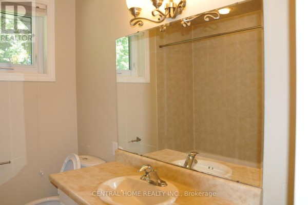 66 Collins Crescent, Aurora, ON, photo 3