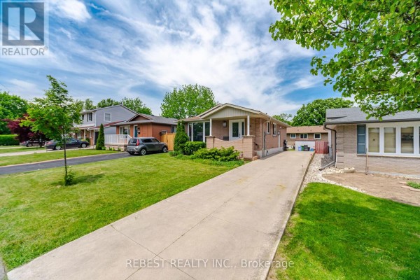 66 Darlington Drive, Hamilton, ON, photo 3