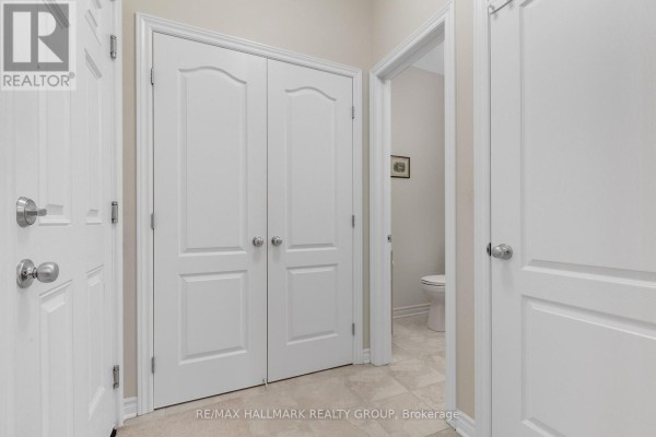 66 Kayenta Street, Ottawa, ON K2S2K7 Photo 4
