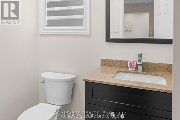 Bedroom 2 - 66 Leggott Avenue, Barrie, ON L4N8B7 Photo 4
