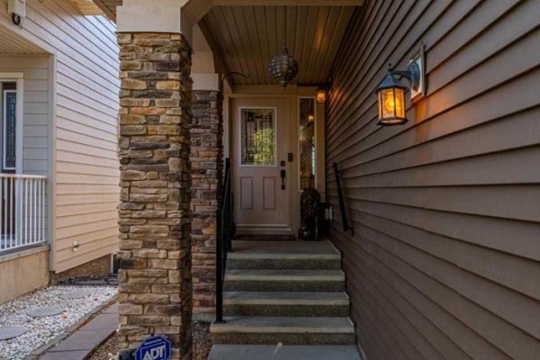 Pantry - 66 Nolancliff Crescent Nw, Calgary, AB T3R0S6 Photo 3