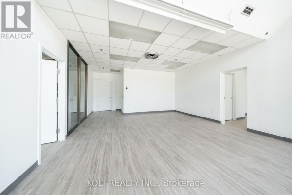66 Novopharm Court, Toronto, ON M1B2K9 Photo 3