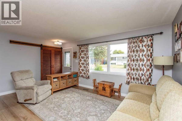 Bedroom - 66 Oberlin Avenue, Red Deer, AB T4N5A4 Photo 5