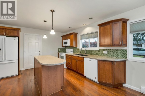 66 Oregon Rd, Campbell River, BC, photo 2