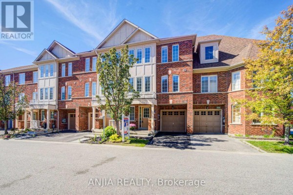 Family room - 66 Prince Charles Way, Markham, ON L6C0M7 Photo 2