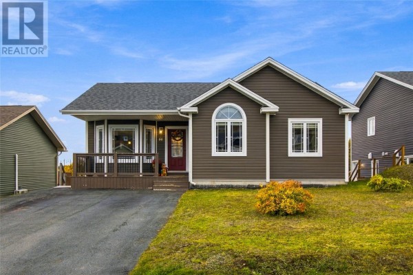 66 Sgt Donald Lucas Drive, Paradise