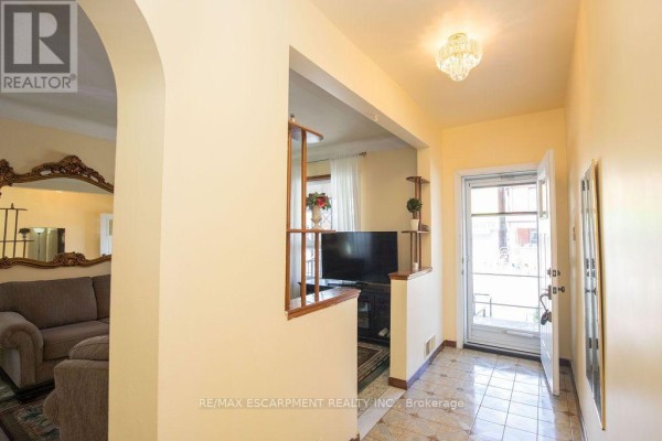 Dining room - 66 Sherman Avenue N, Hamilton, ON L8L6M2 Photo 5