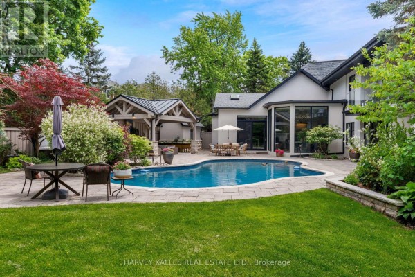 66 Thorncrest Road, Toronto, ON M9A1S9 Photo 2
