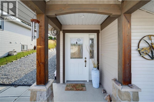 660 20 Street Ne Unit# 1, Salmon Arm, BC, photo 3