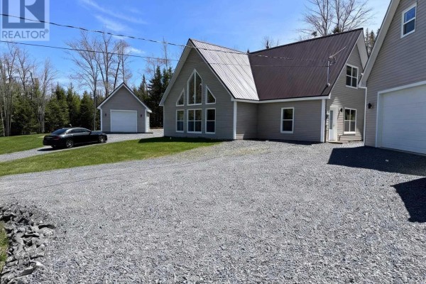 Living room - 660 St. Andrews River Road, Shubenacadie East, NS B0N2H0 Photo 2