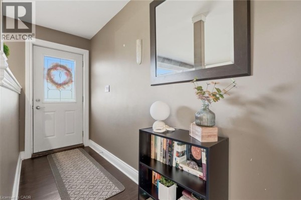 Utility room - 660 Wickens Avenue, Burlington, ON L7T3T2 Photo 3