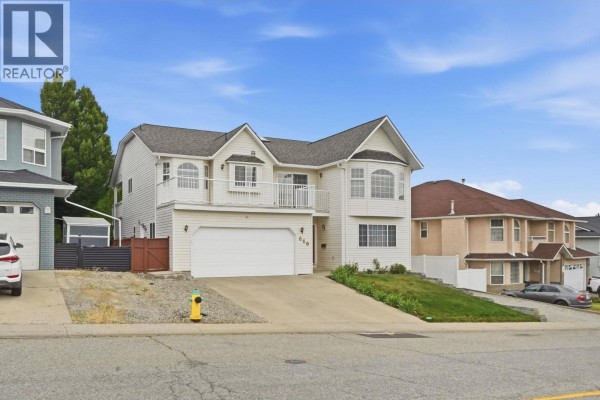 4pc Ensuite bath - 660 Wiltse Boulevard, Penticton, BC V2A8J2 Photo 3